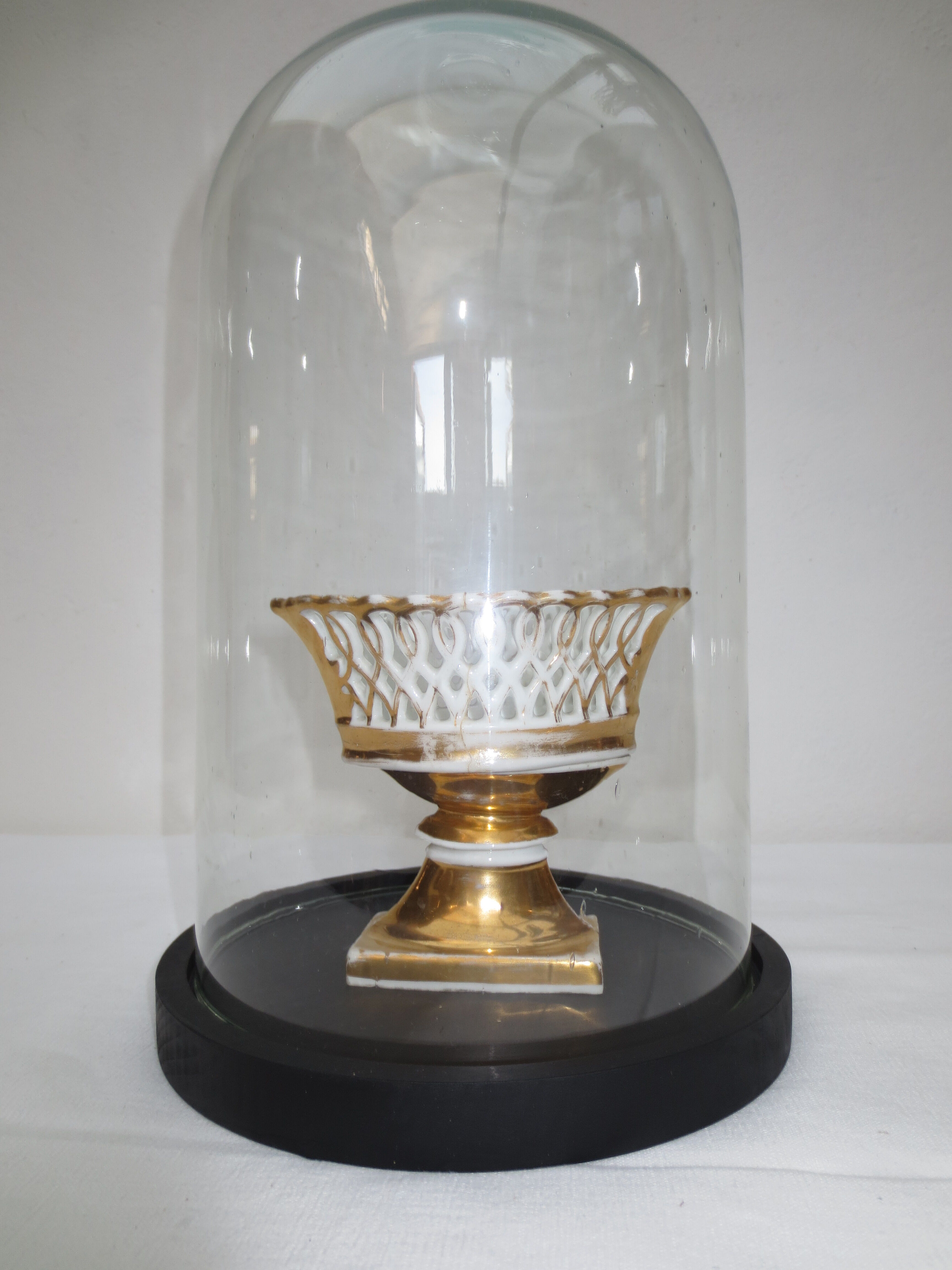 Black base decoration globe