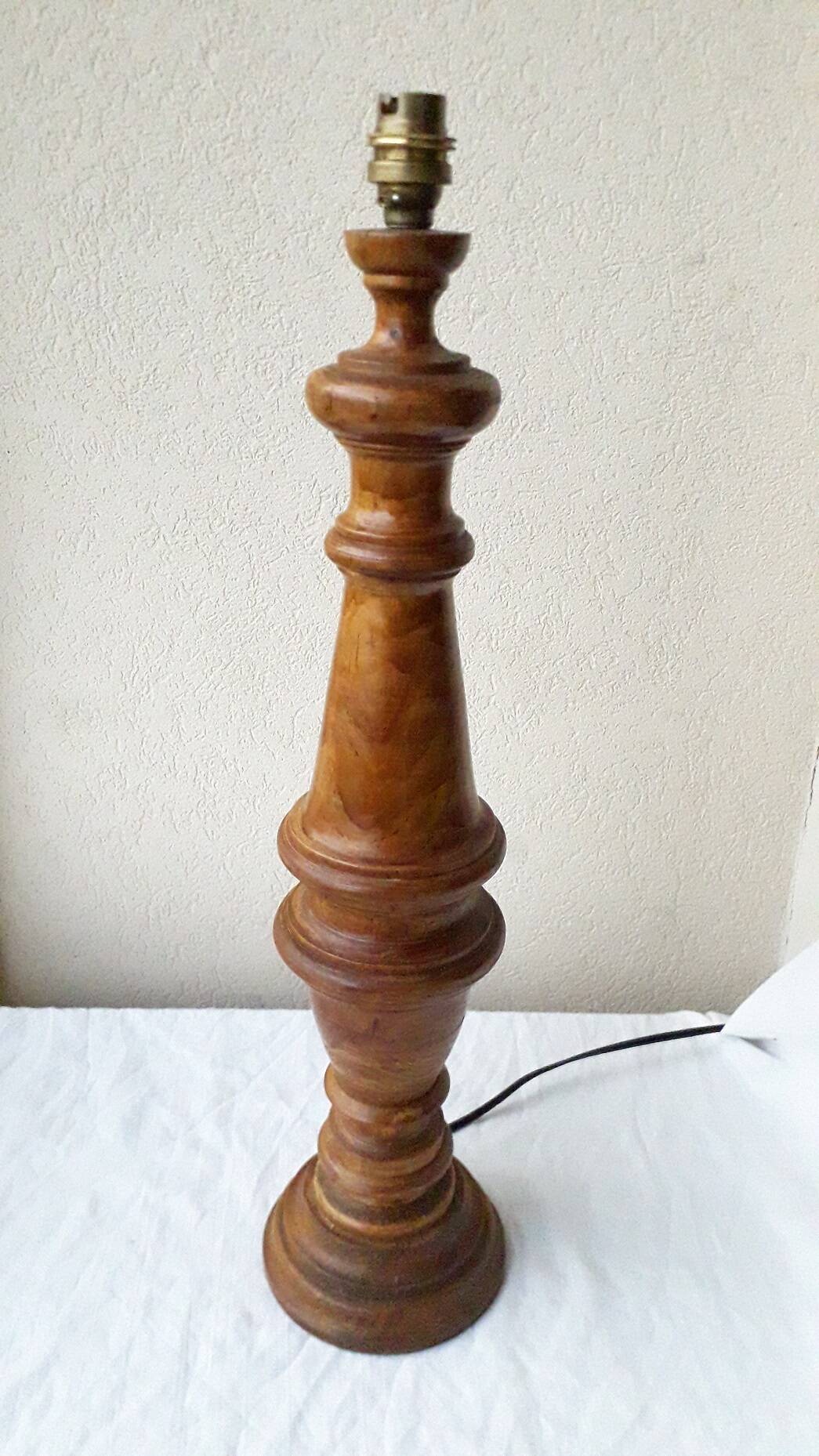 Wooden lamp foot