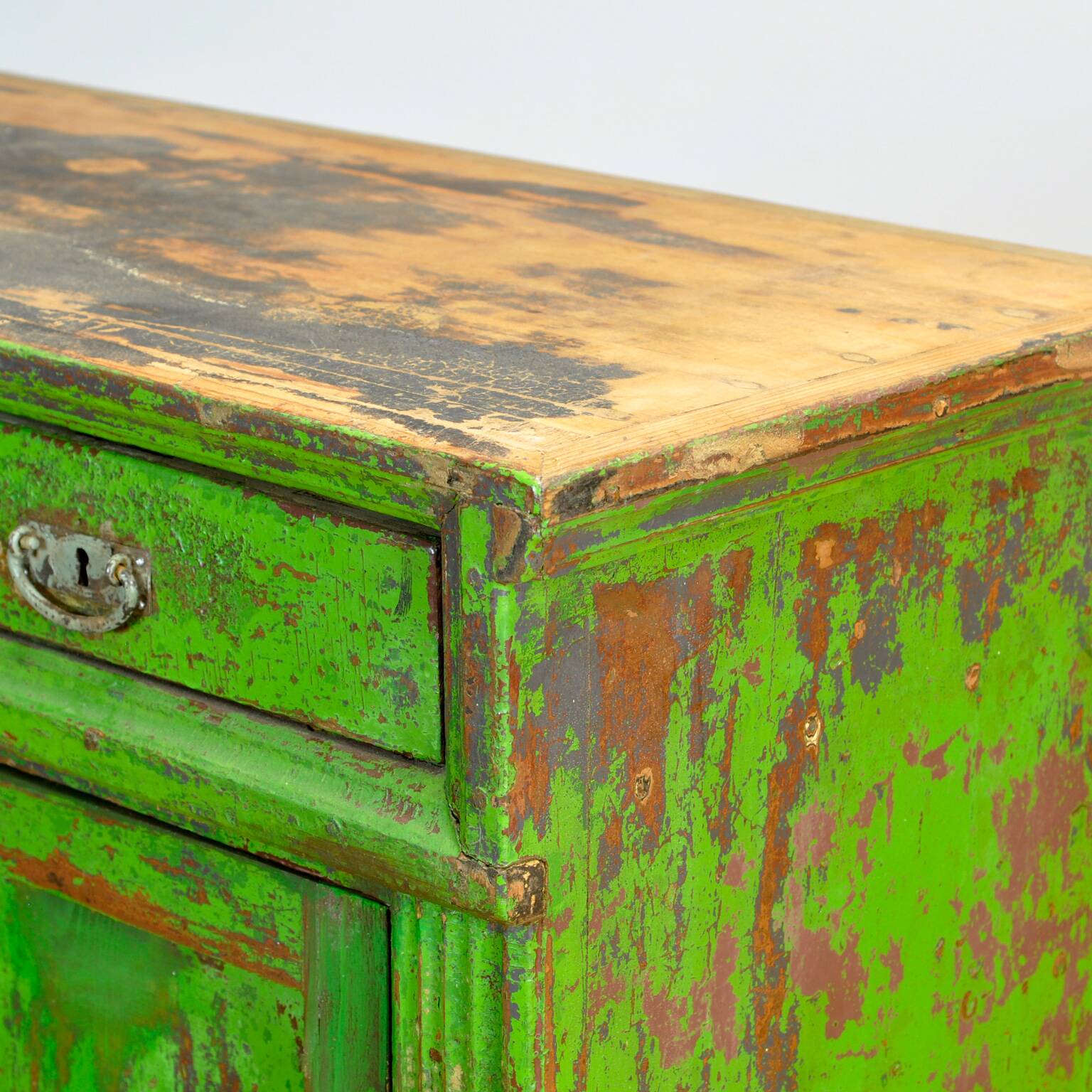 Commode en pin, années 1910