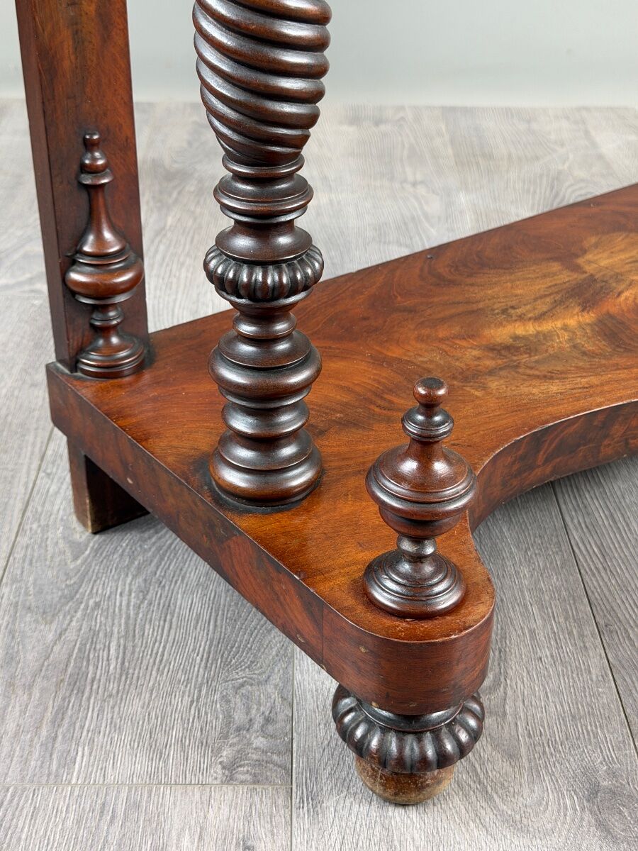 Console Napoléon III en acajou et marbre blanc, XIXe Siècle