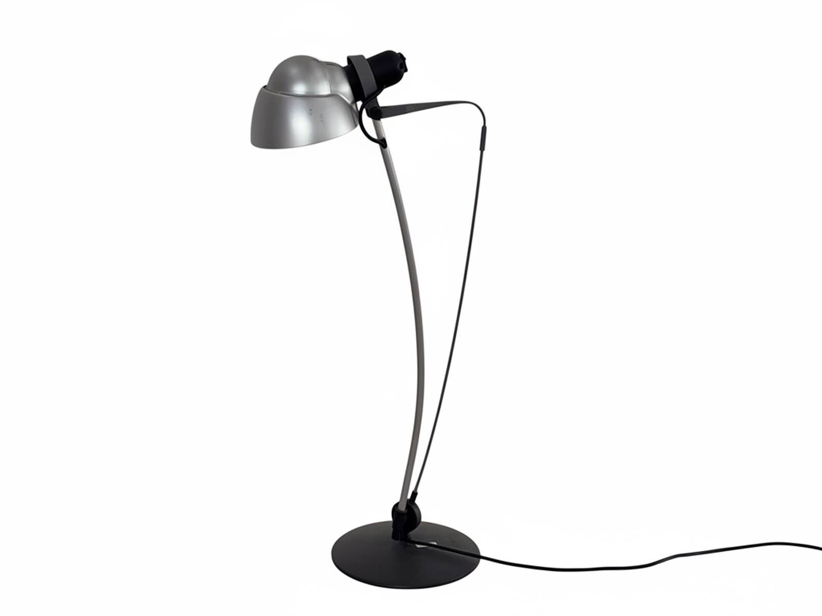 Sini desk lamp by René Kemna for Sirrah.