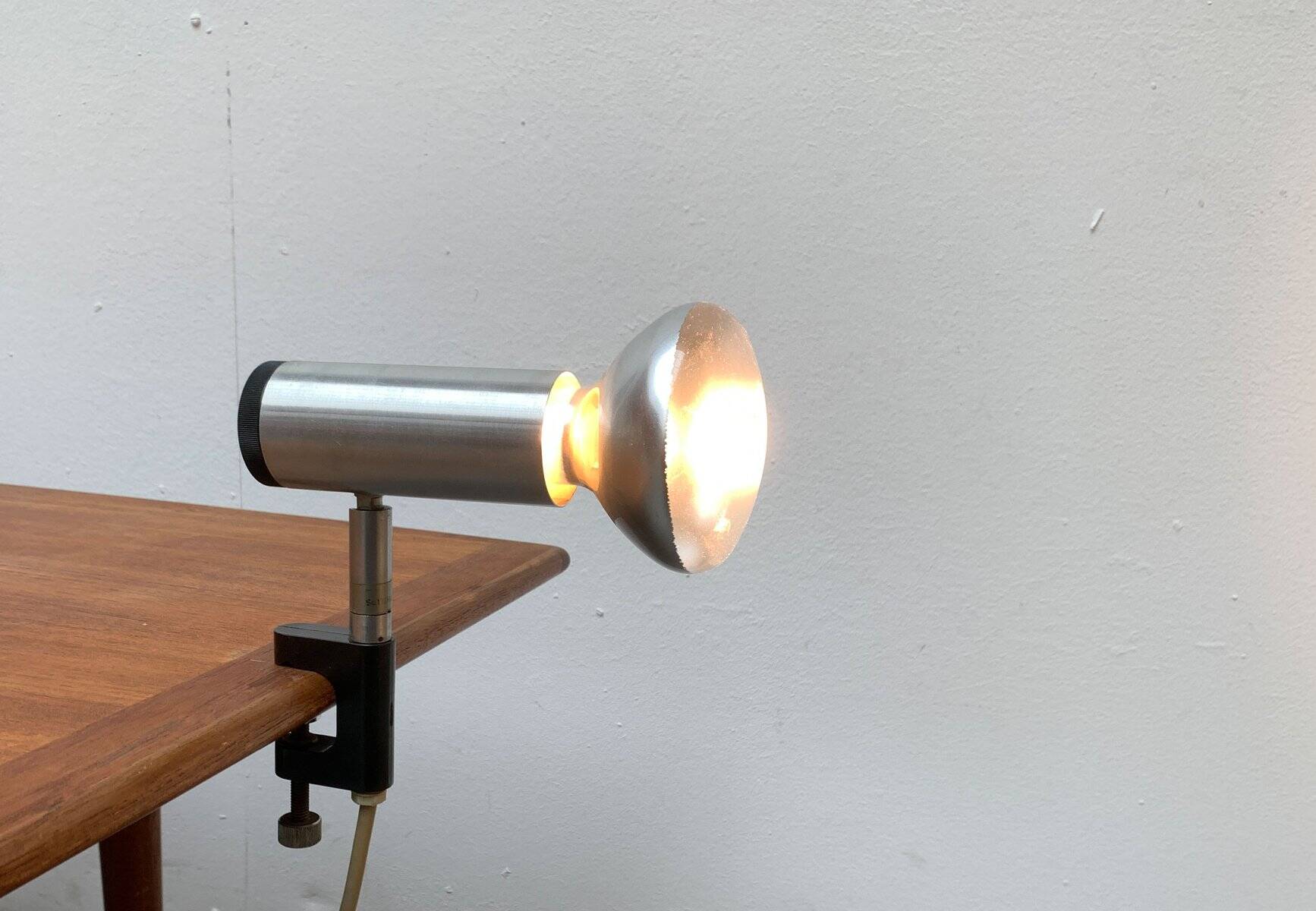 Vintage minimalist clip lamps from the space age, Table or Shelf, by Philips