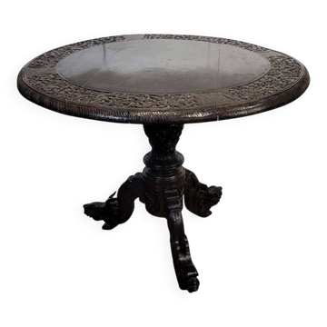 Table basse, bois de padouk sculpté dragons, anglo-indienne, XIXe siècle – Inde