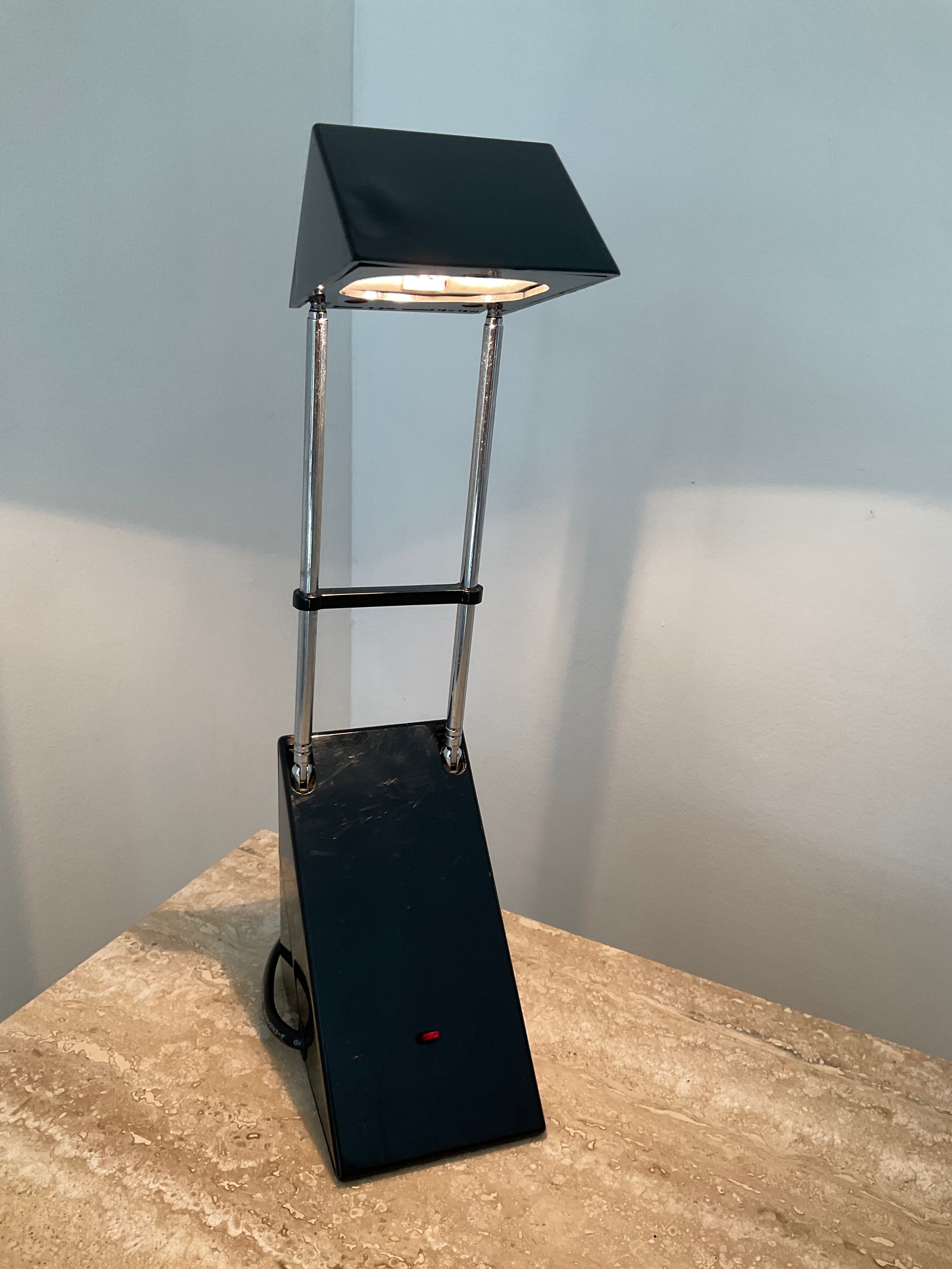Vintage telescopic articulated lamp