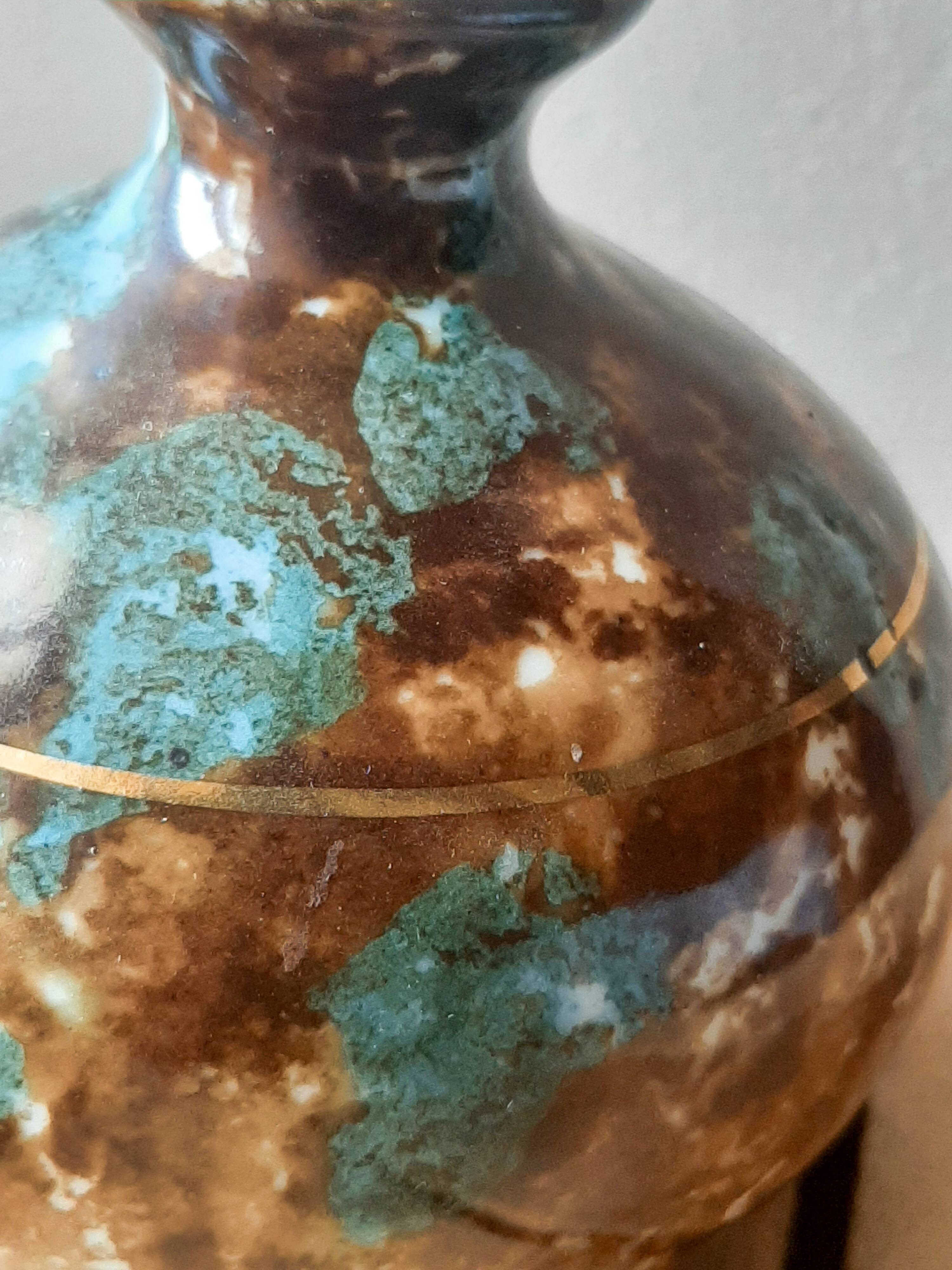 Single-flower vase in glazed Limoges porcelain