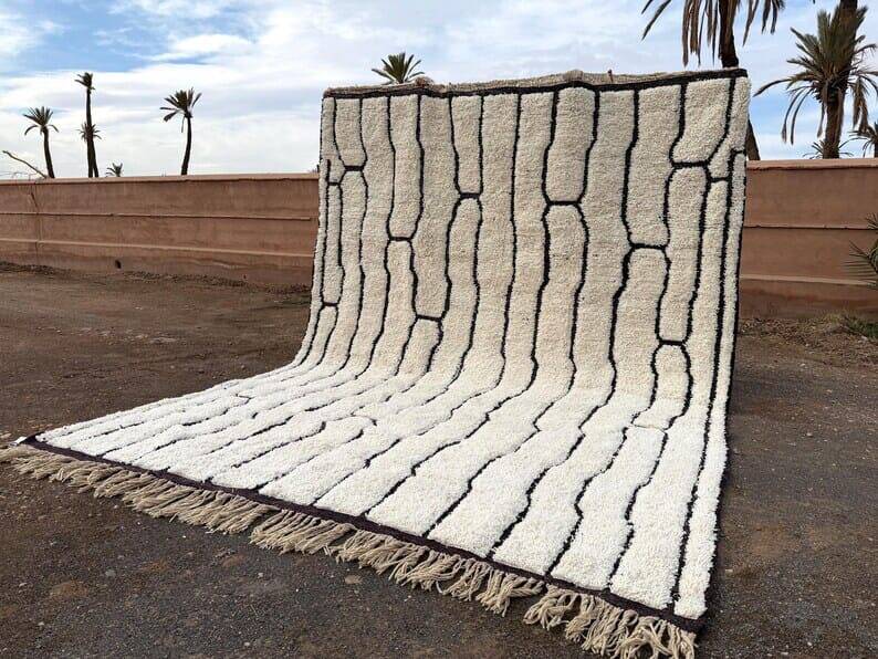 Handmade traditional Berber rug size 2/3 m