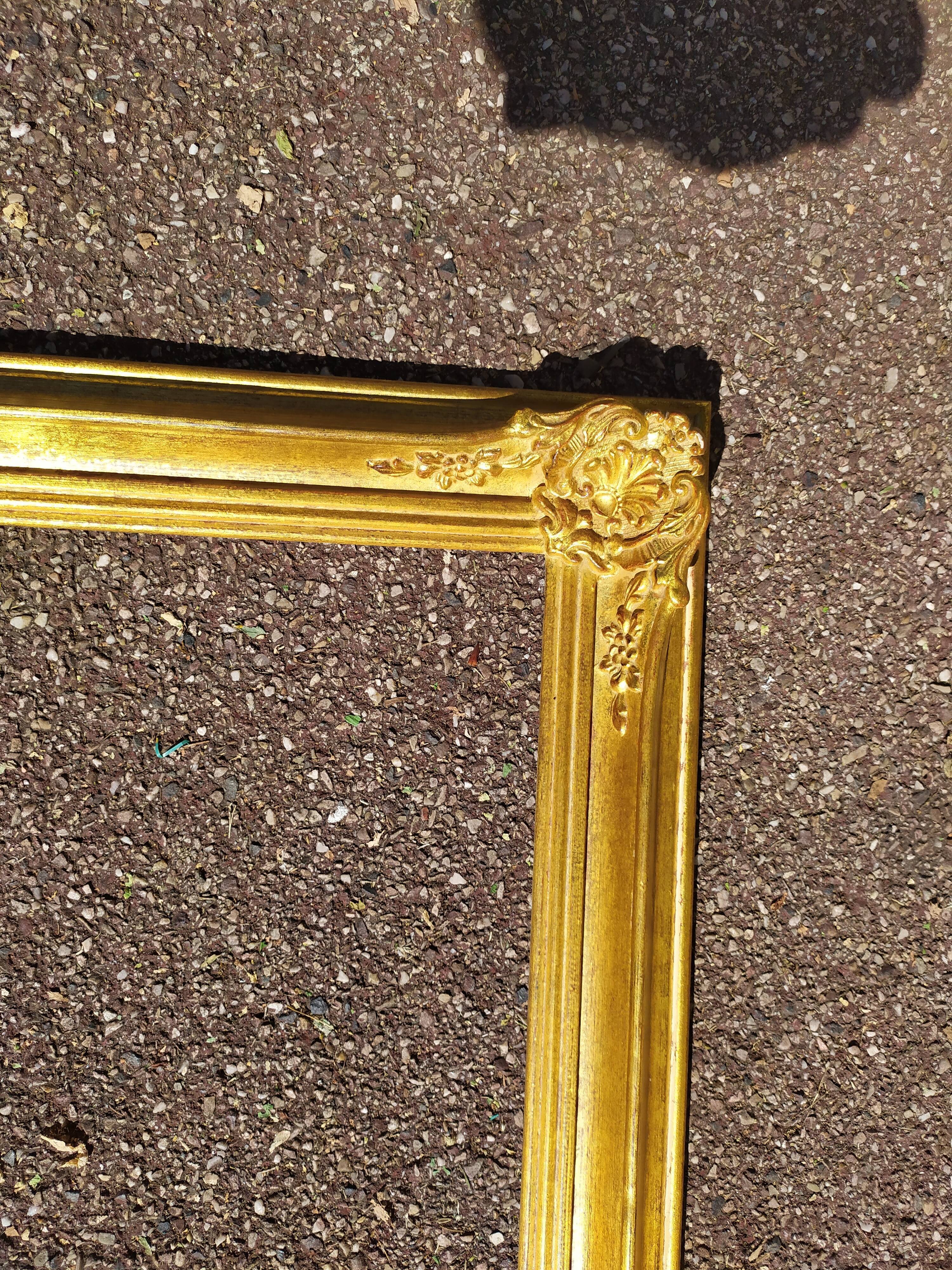 Old frame in gilded wood 58 x 68 cm