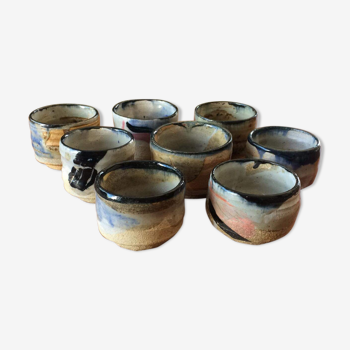 8 stoneware pots