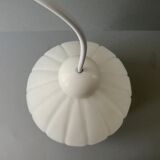 Suspension in white opaline