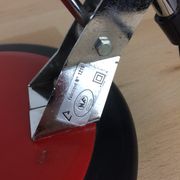 Lampe de bureau articulée Aluminor grand modèle, rouge