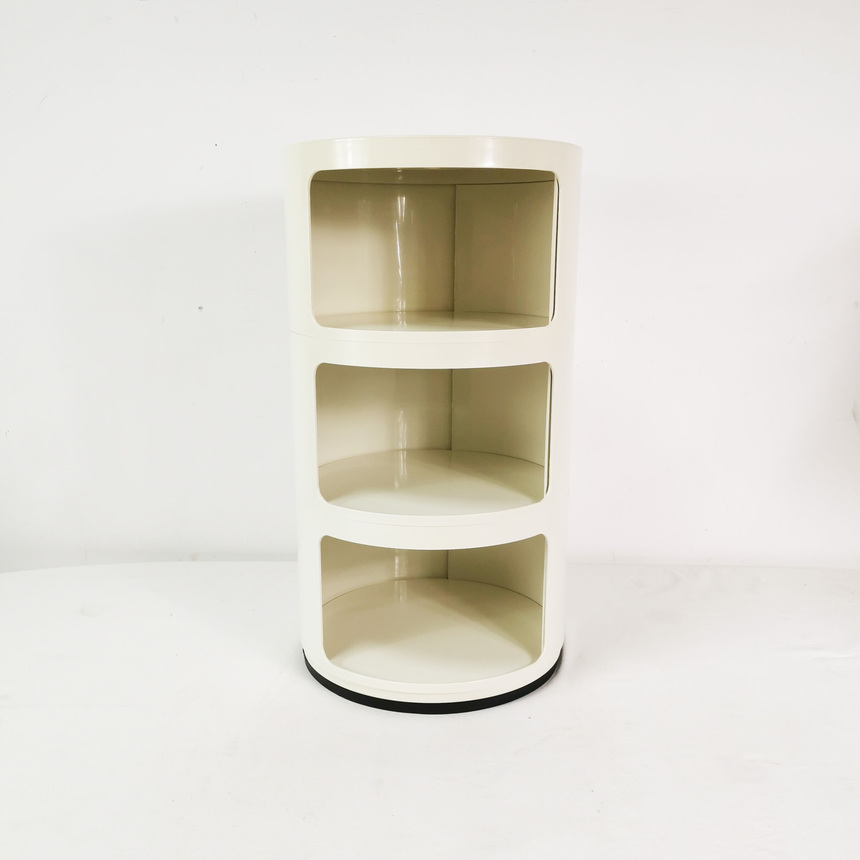 Space age cabinet, Kartell, designed by A. Castelli, Italy, 1970s