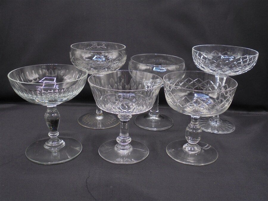 Set of 6 champagne cups mismatched