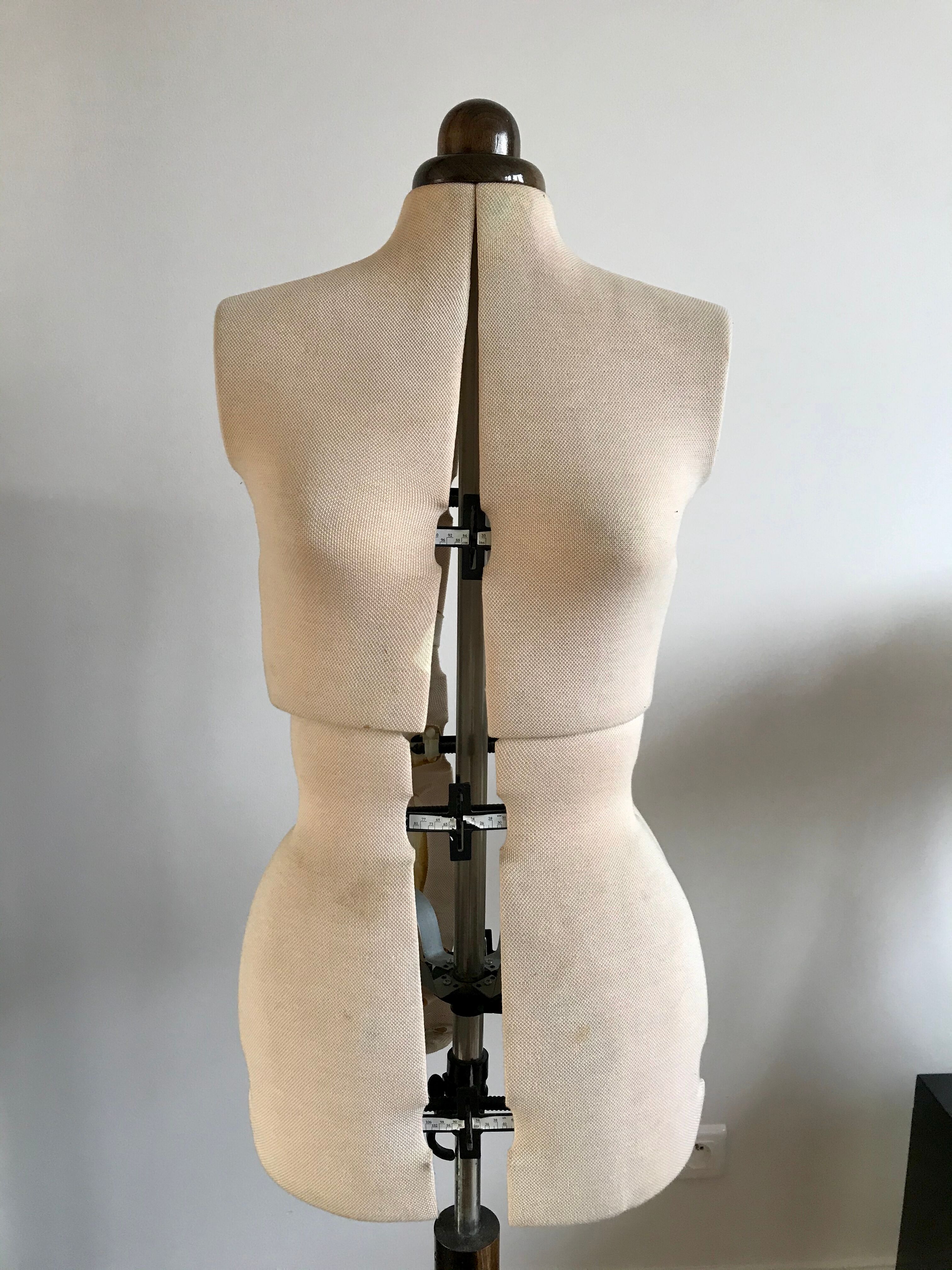 Wooden mannequin and fabric 70s