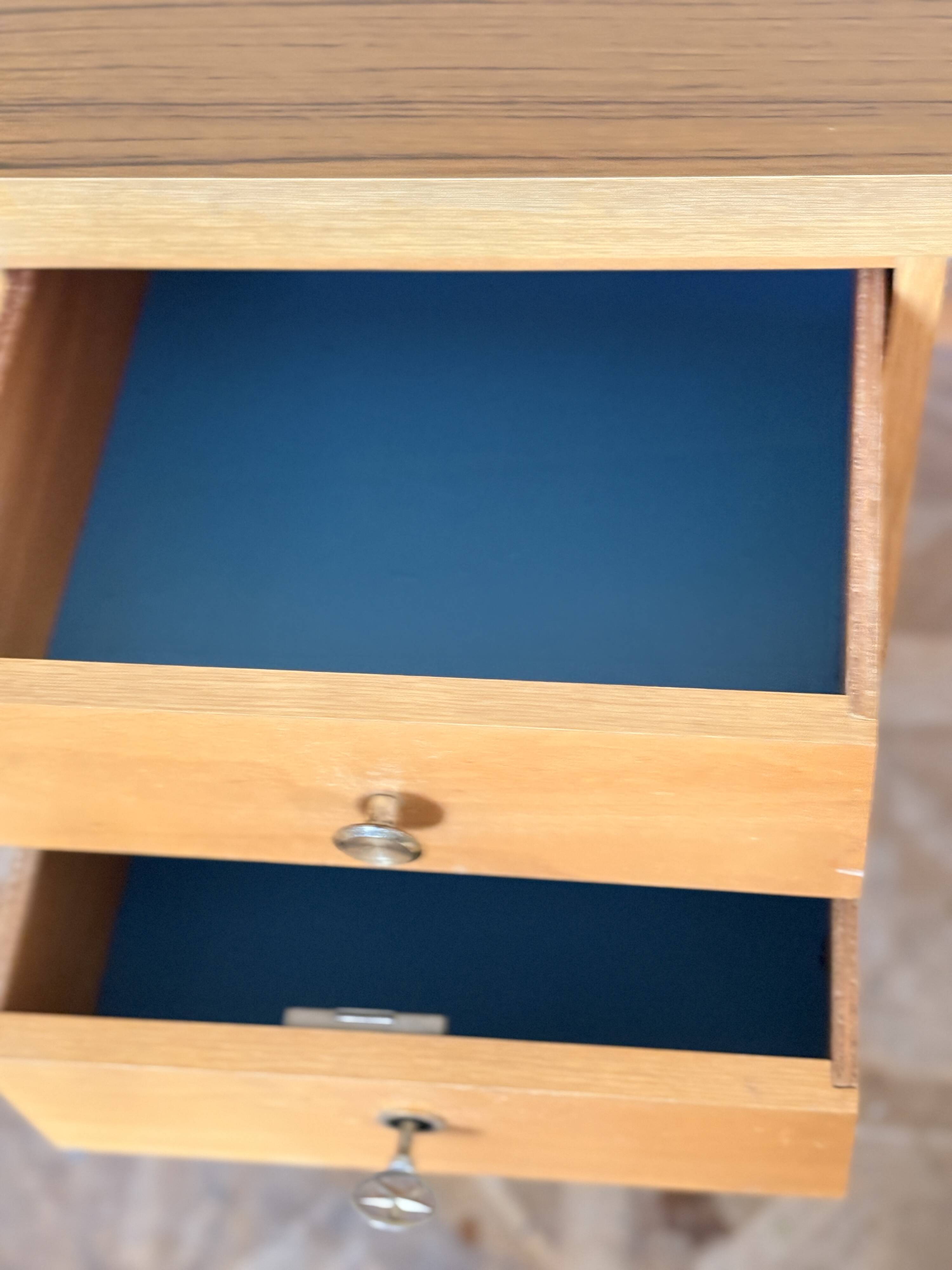 Bureau adulte pieds compas