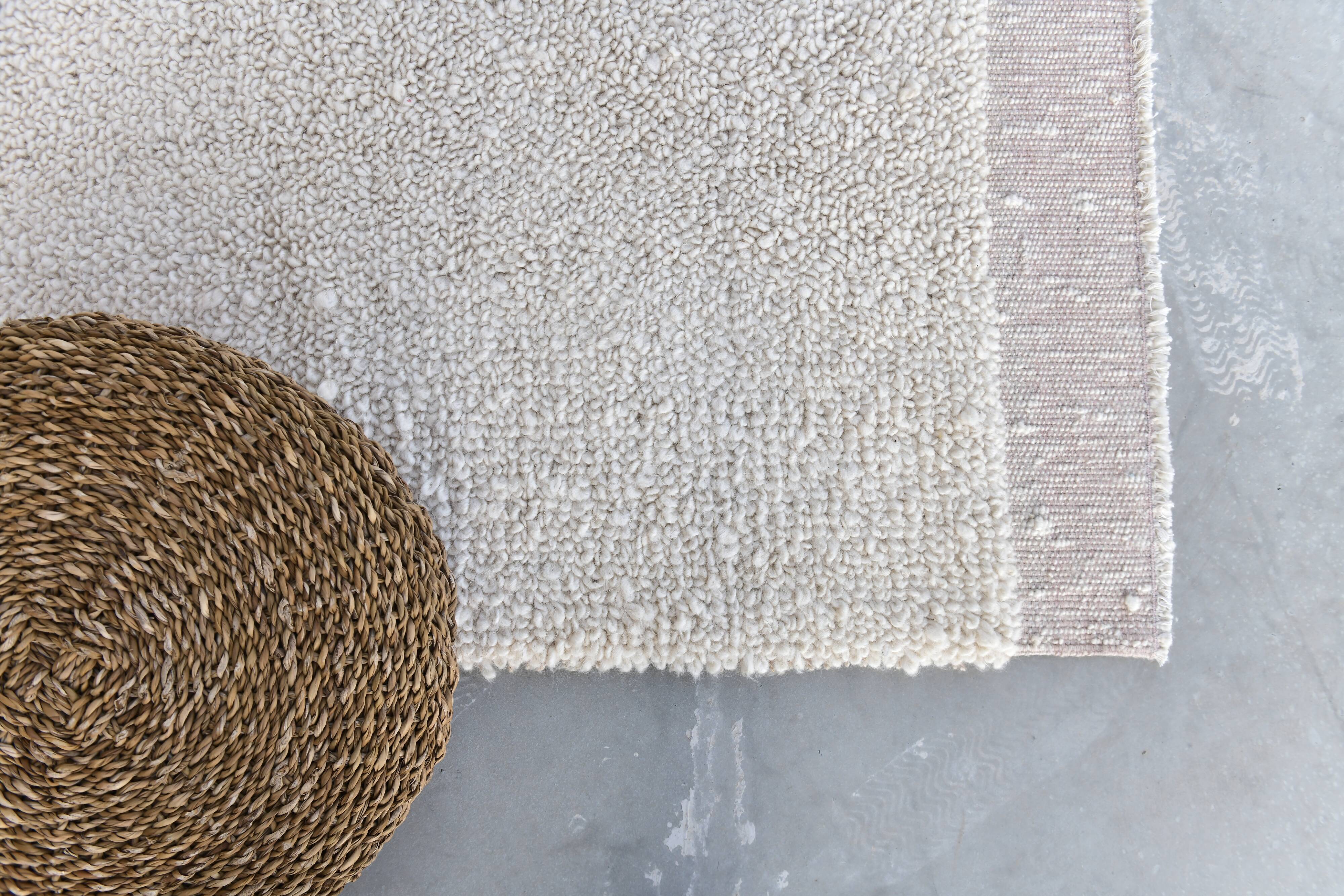 muted soft pink carpet 300x200 cm , wool pink moroccan style carpet