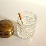 Boîte à cigarettes élégante des années 1960 en verre de cristal avec un couvercle en laiton, vintage