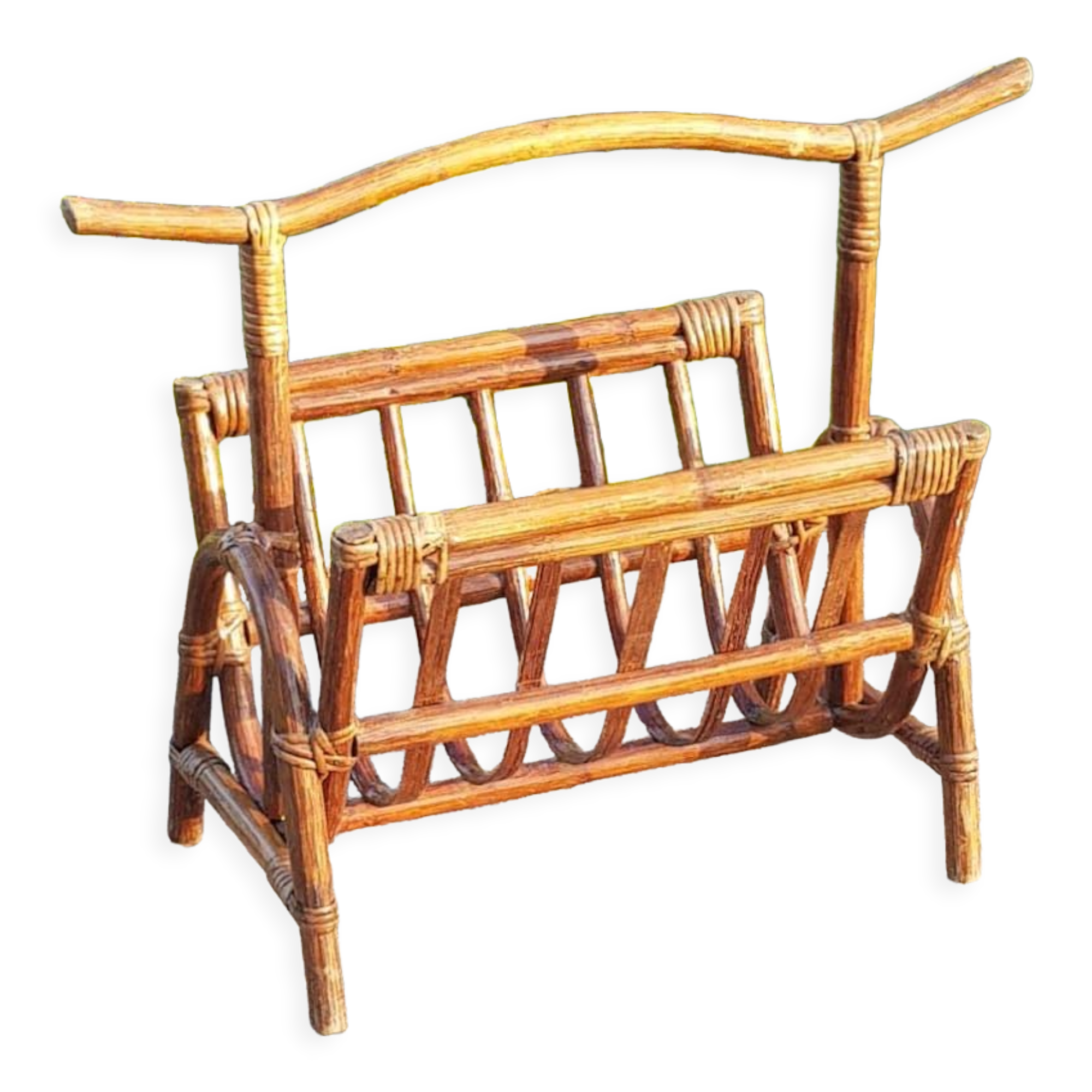 Rattan magazine rack 70s