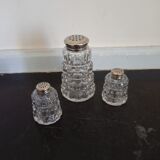 Trio de salerons en verre à facettes et métal ancien