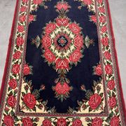 hand-woven Persian rug Ghoum