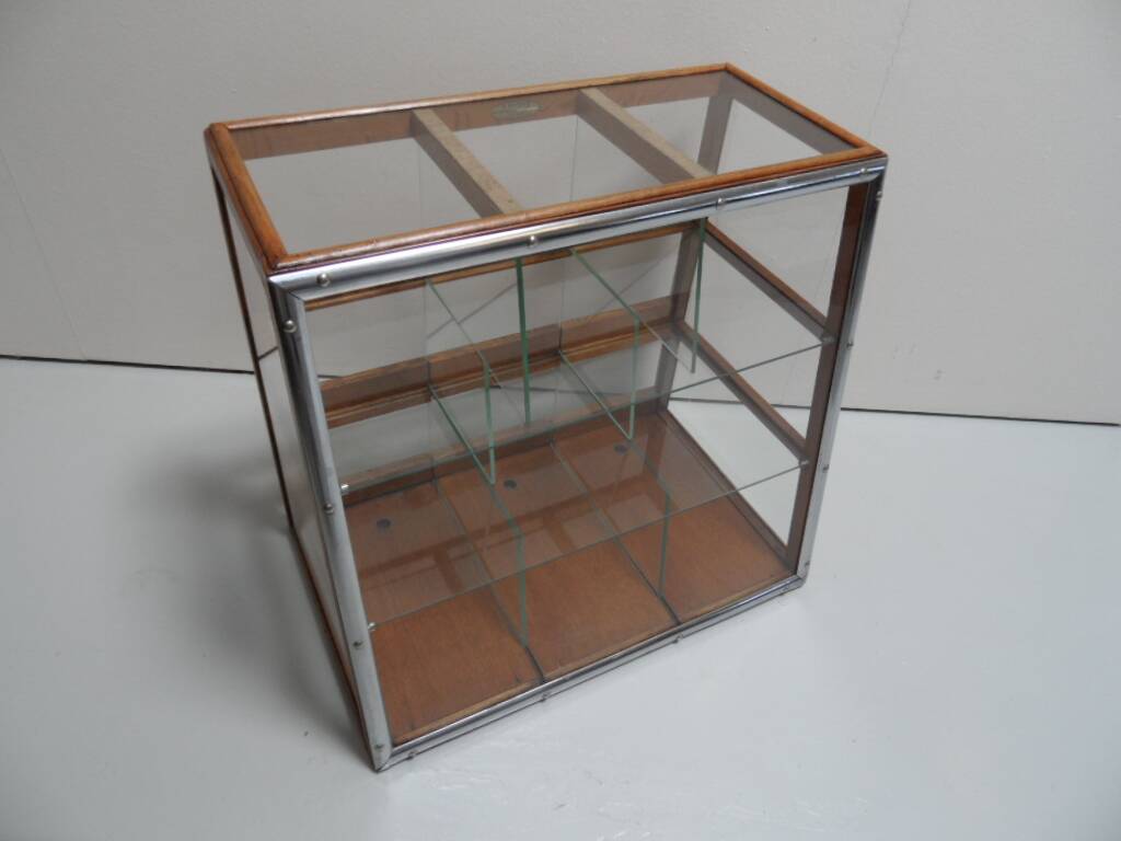 Vitrine de boulangerie vintage