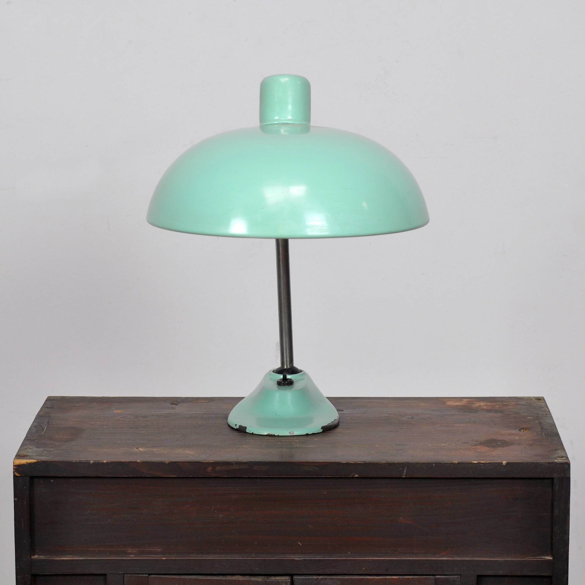 Vintage desk lamp in Art Deco / Streamline Moderne style (approx. 1940–1955)