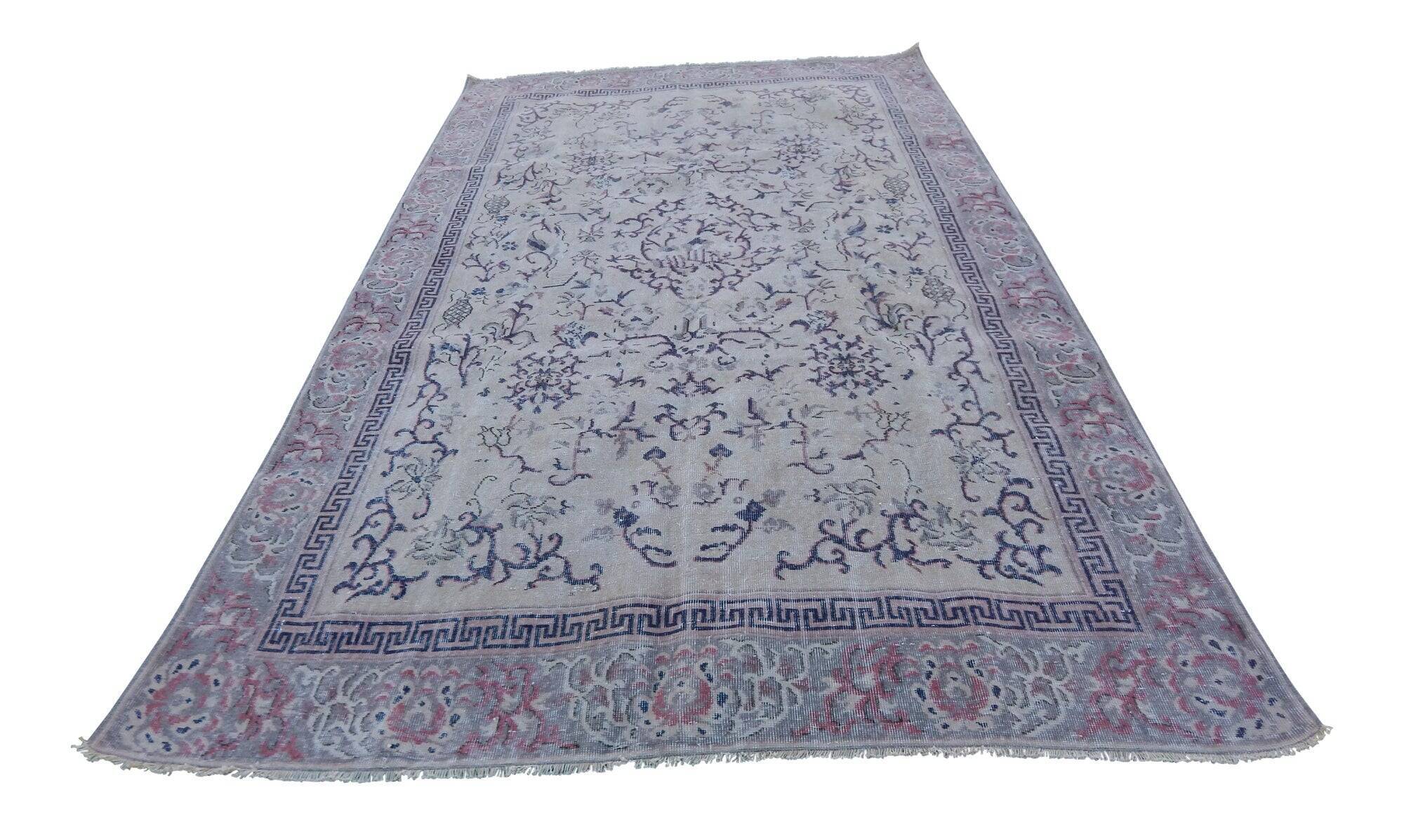 Vintage handmade Turkish rug 200x320 cm