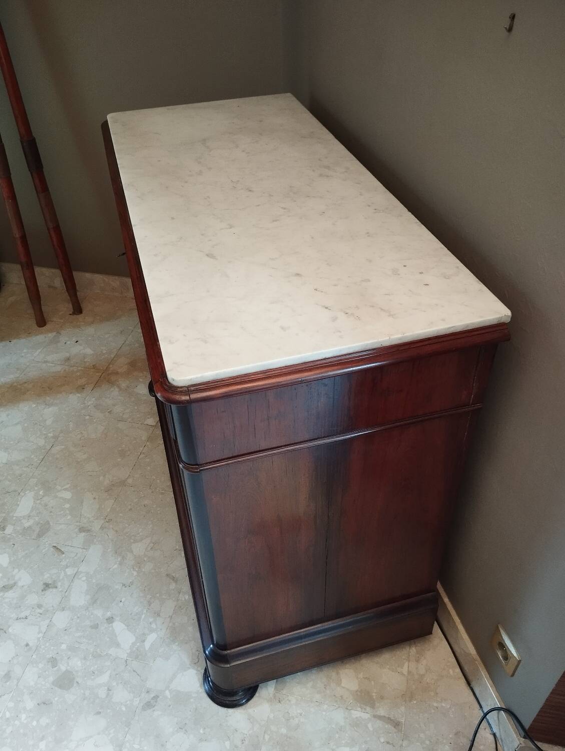 Victorian chest of drawers with white marble top