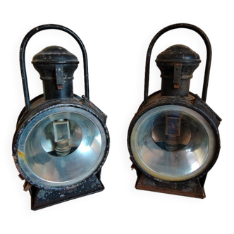 2 SNCF lanterns