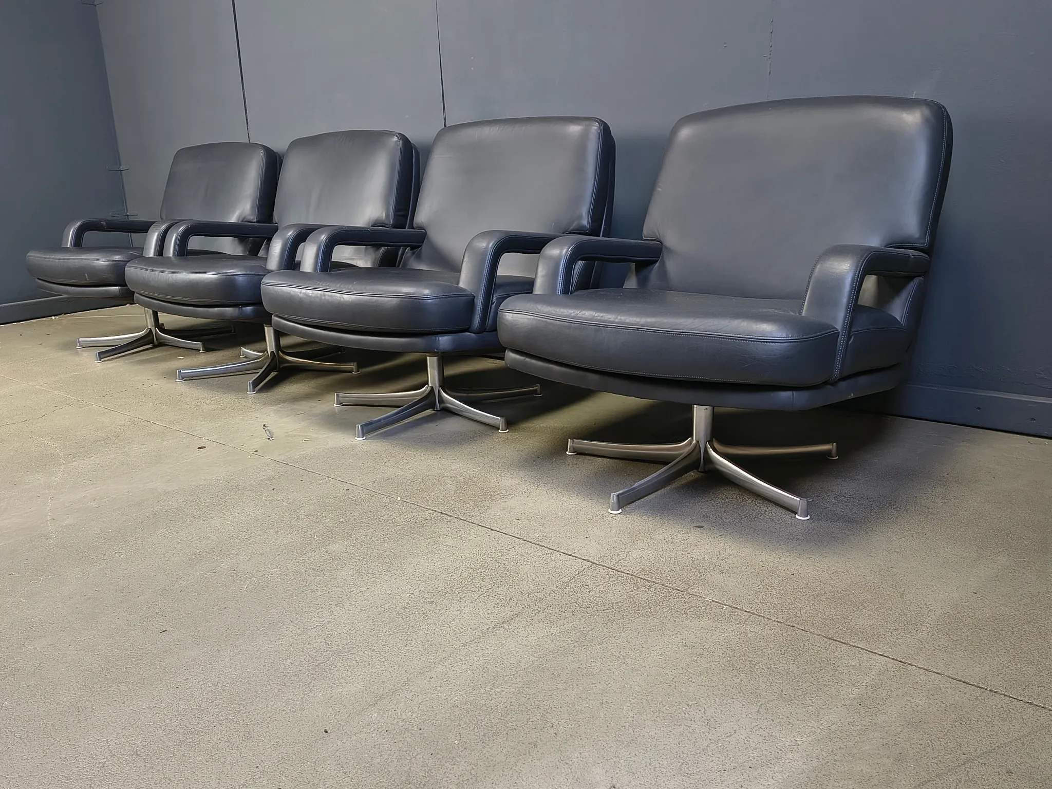 Set of 4 swivel chairs by Bernd Munzebrock for Walter Knoll, 1970s