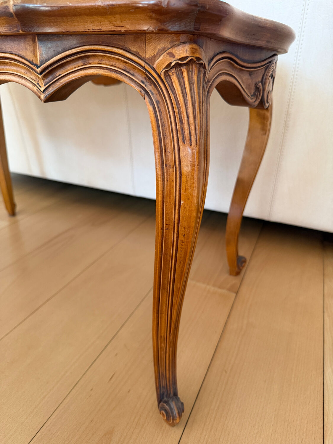 Louis XV table style