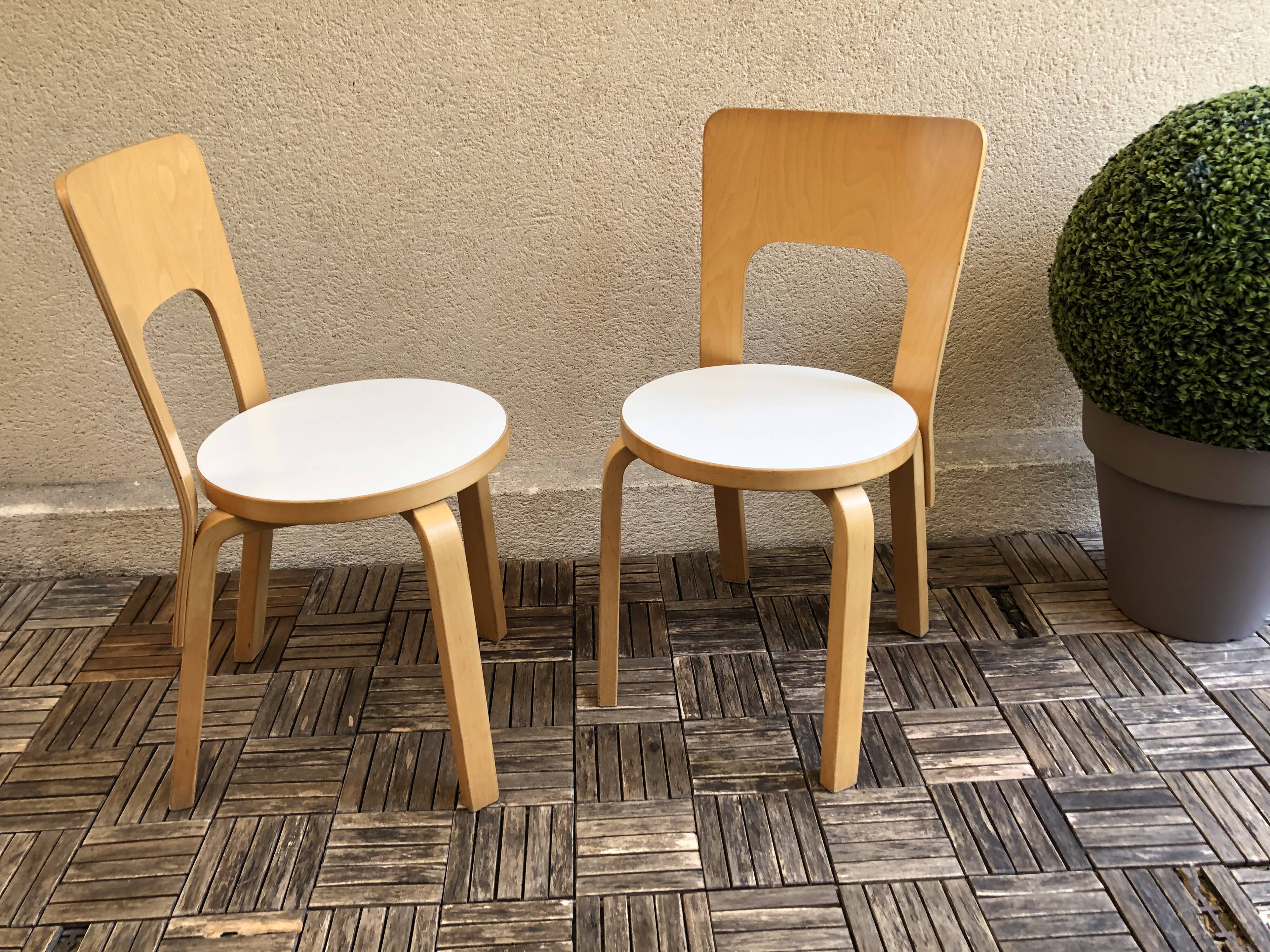 Pair of chair 66 design Alvar Aalto artek edition melaminé white