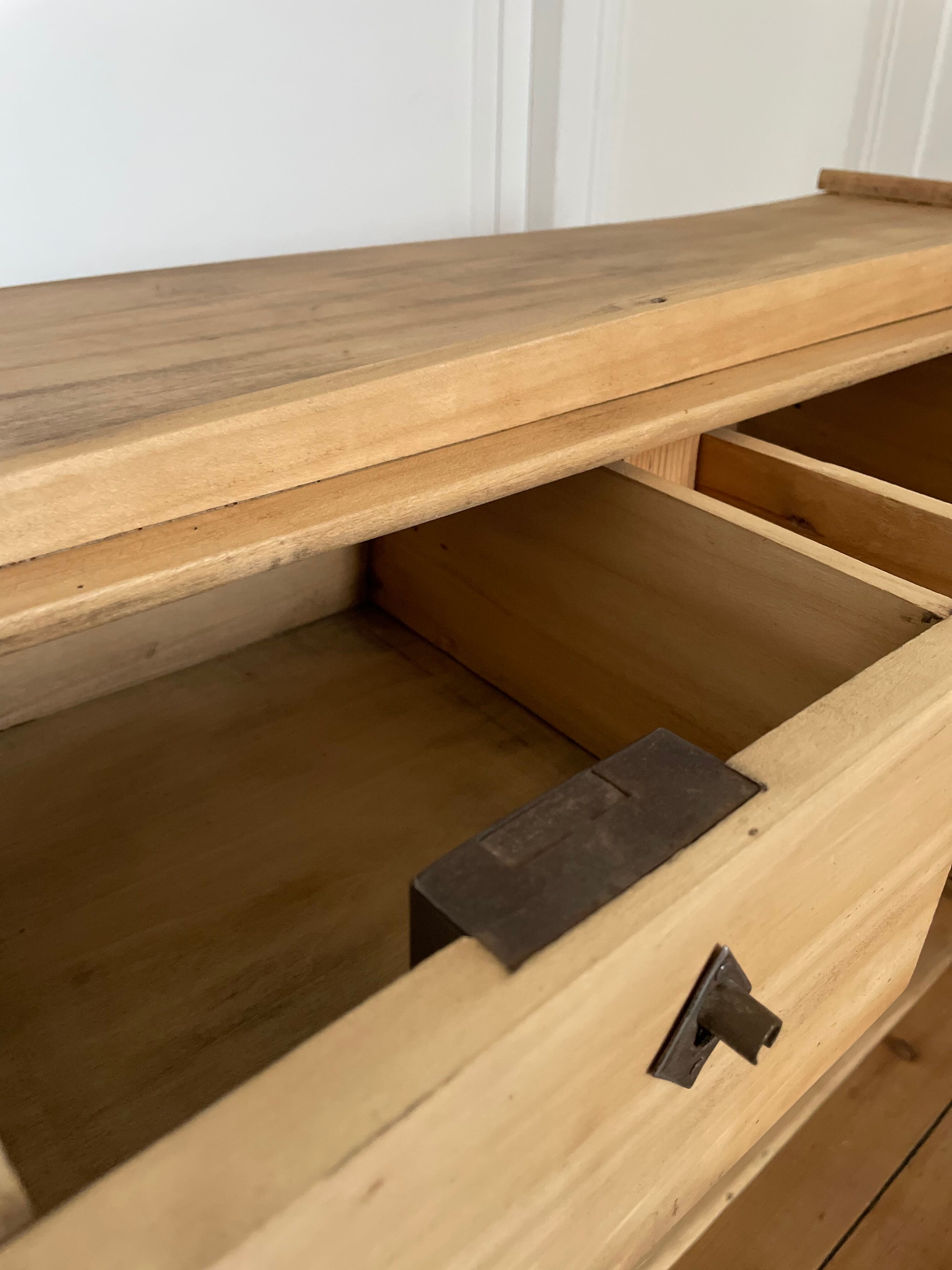 Old shelf cabinet and 3 drawers