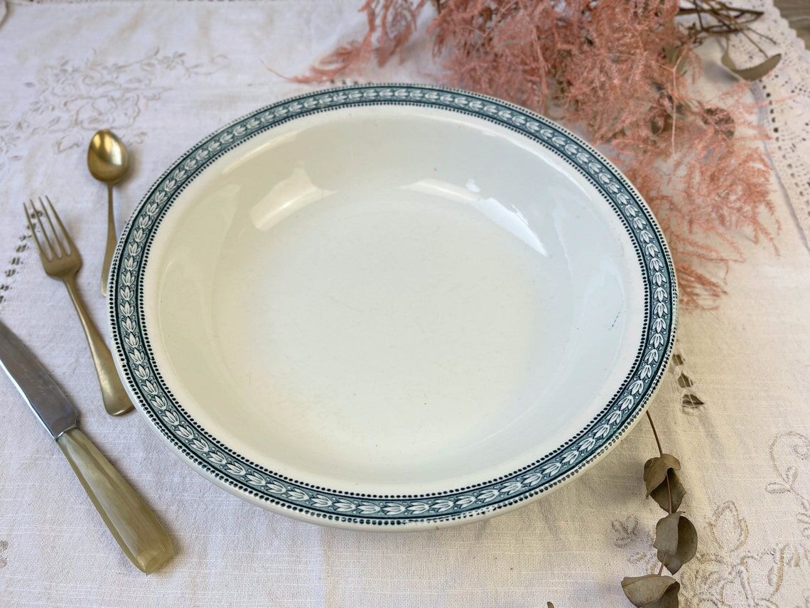 Vintage hollow dish Terre de fer St Amand & Hamage model Laurier made in France