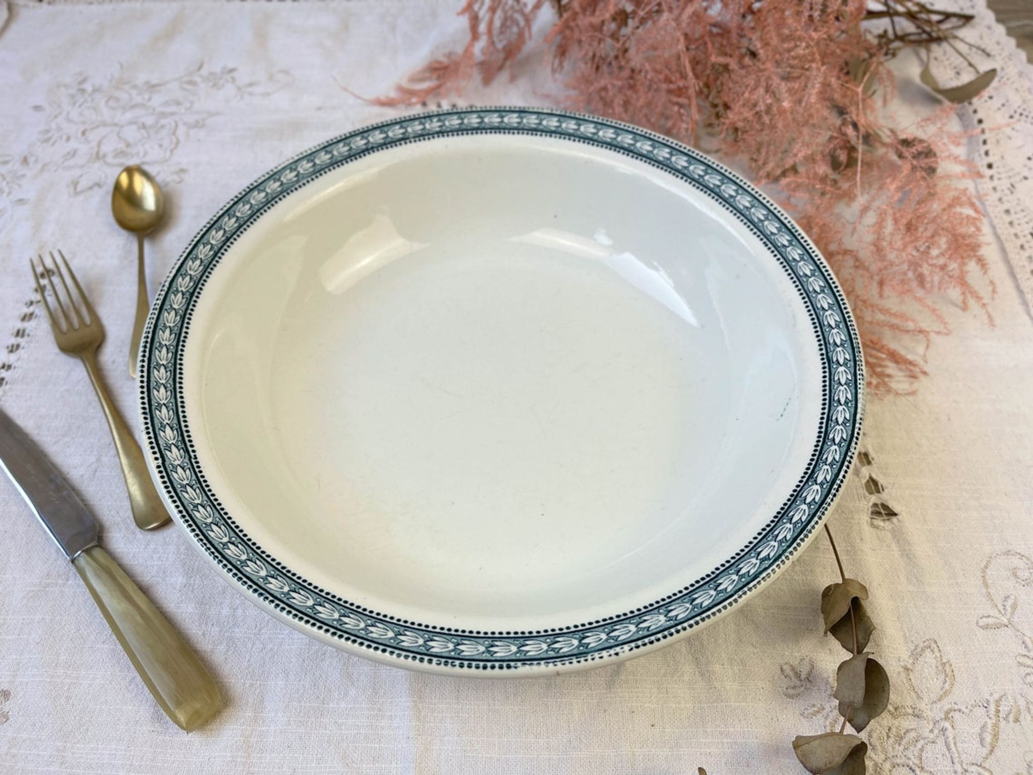 Vintage hollow dish Terre de fer St Amand & Hamage model Laurier made in France
