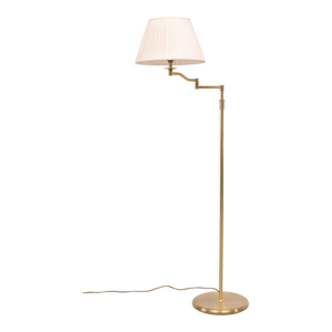 Lampadaire à bras oscillant en