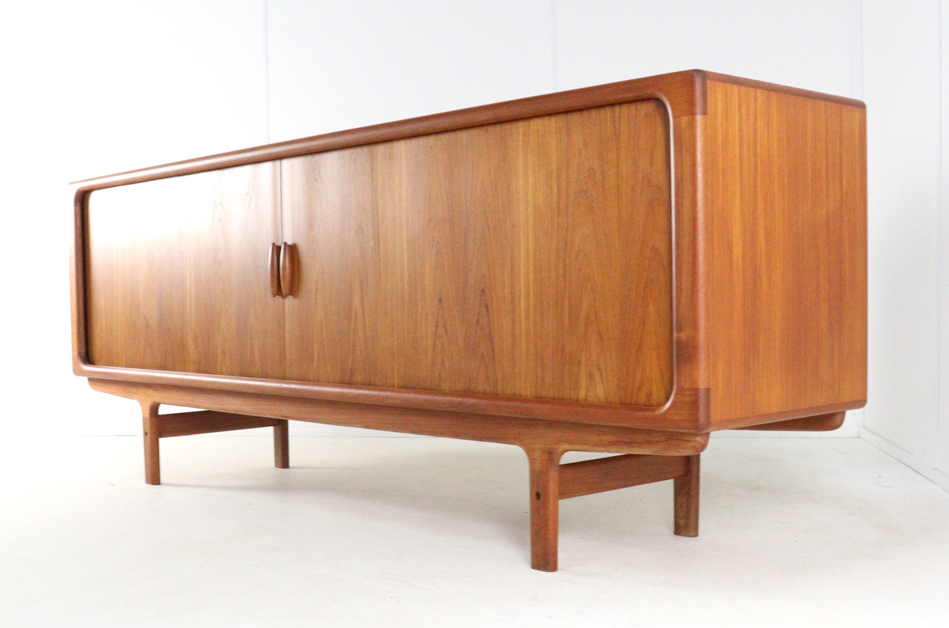 Dyrlund sideboard | 220.5 cm - fully restored danish mid century design