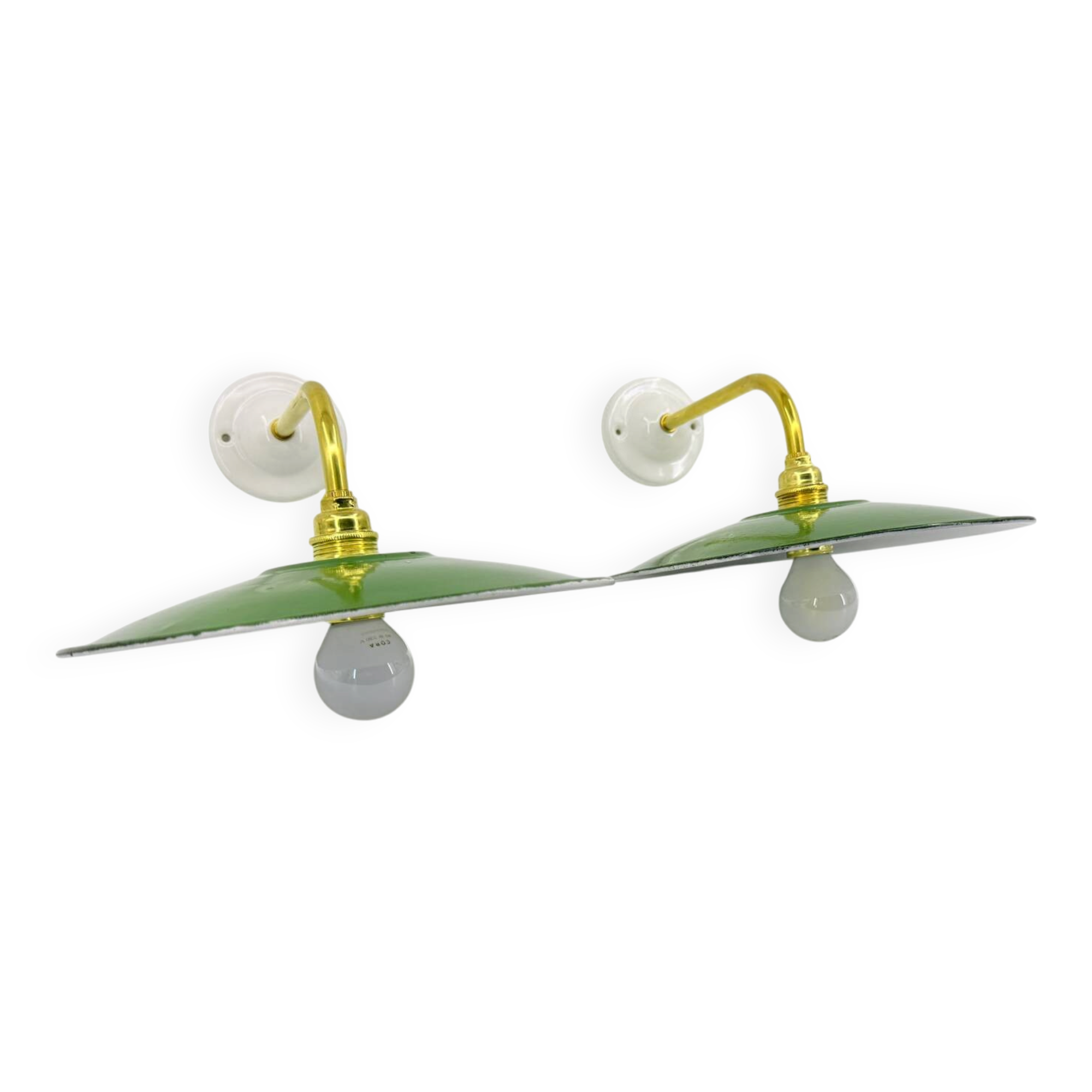 Enamelled sheet metal wall lights