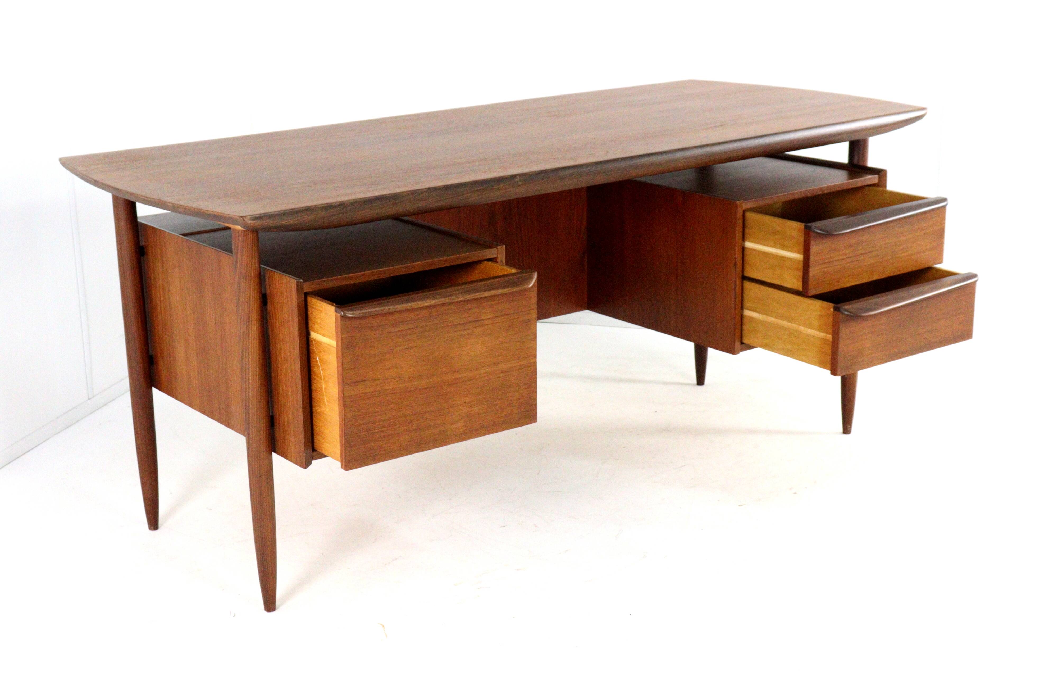 Hulmefa Pro-Pos executive desk - dutch mid century modern design in teak