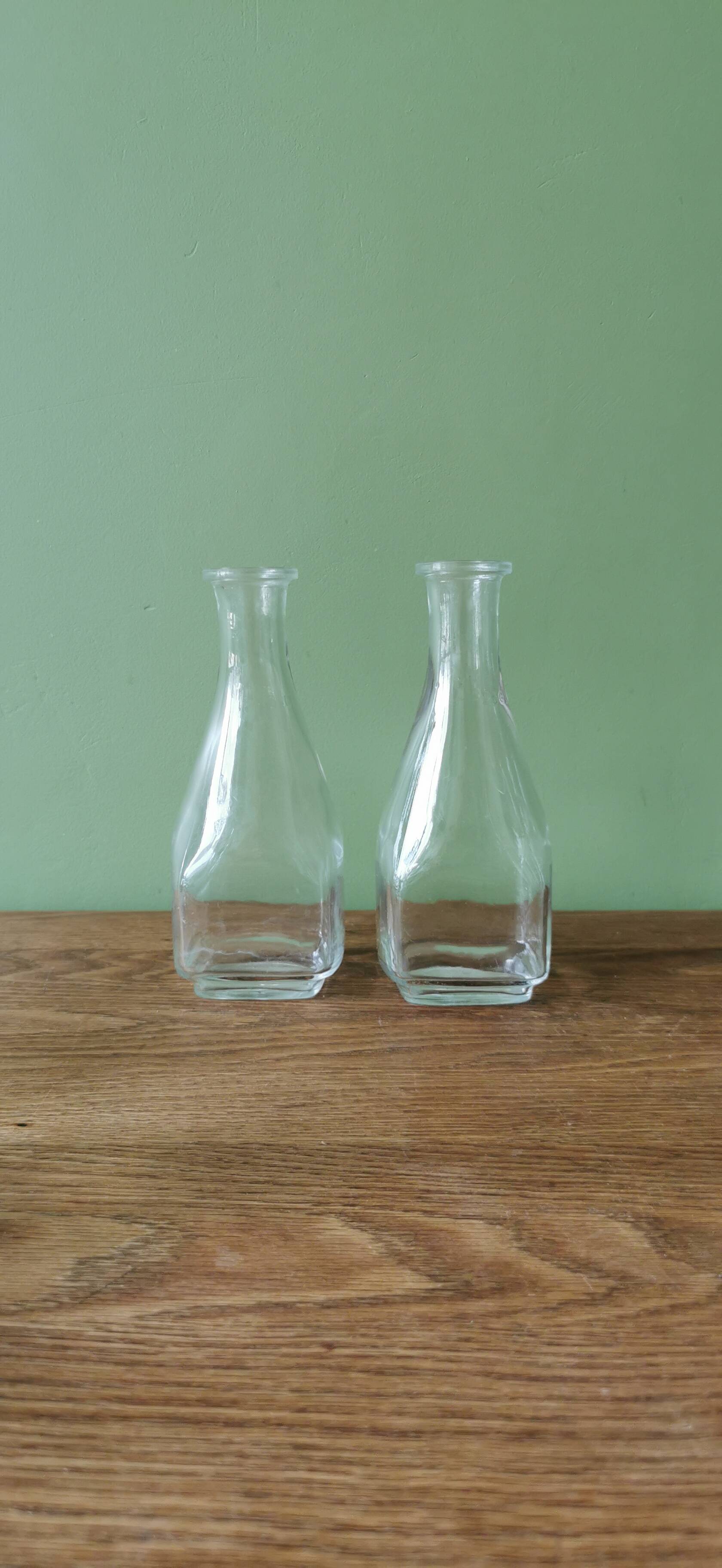 Lots de petits vases pour table de réception