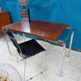 Extendable rise and fall table