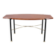 Table basse italienne des années 1970, placage en teck, piètement en métal et laiton