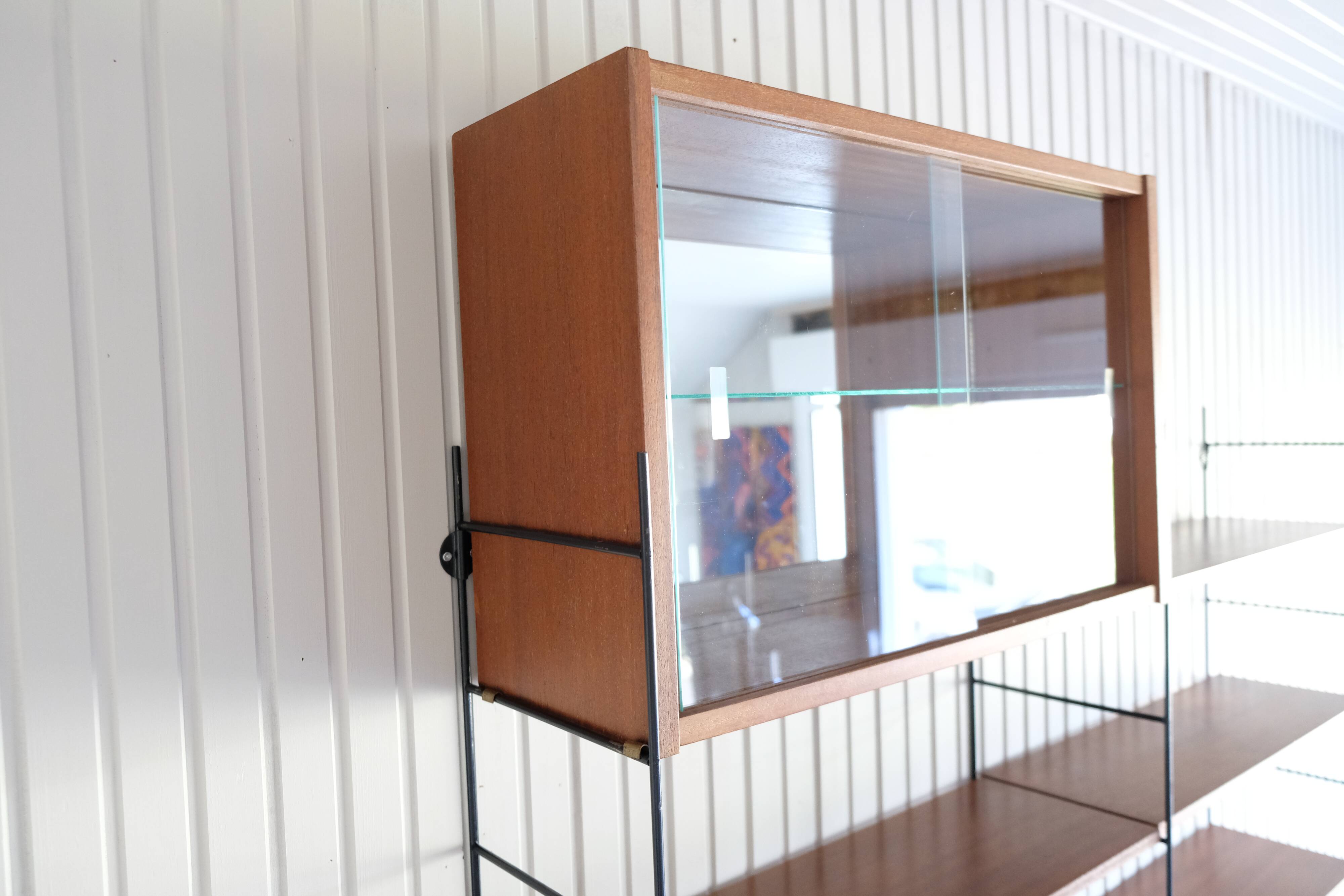 Modular wall shelf