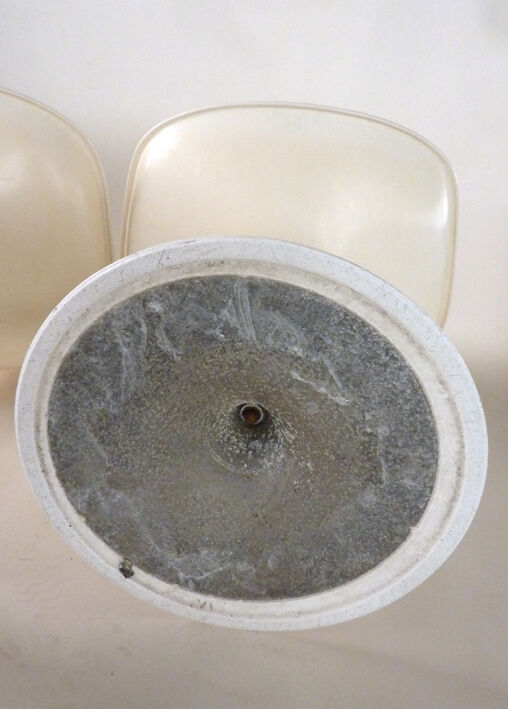 Eero Saarinen Tulip chairs