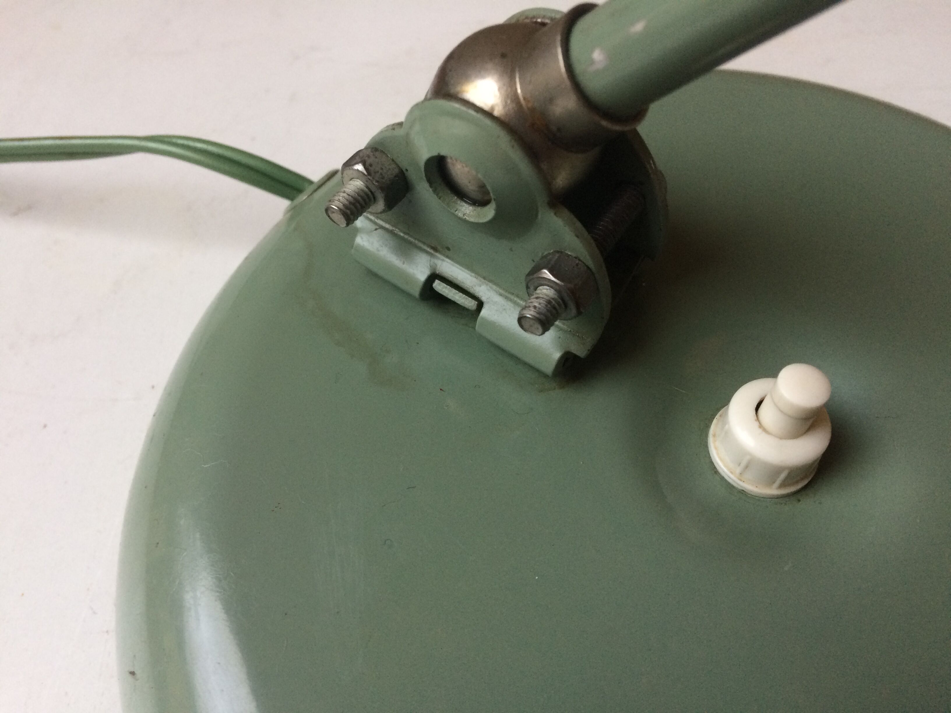 Lampe de bureau atelier industriel manufrance vintage vert