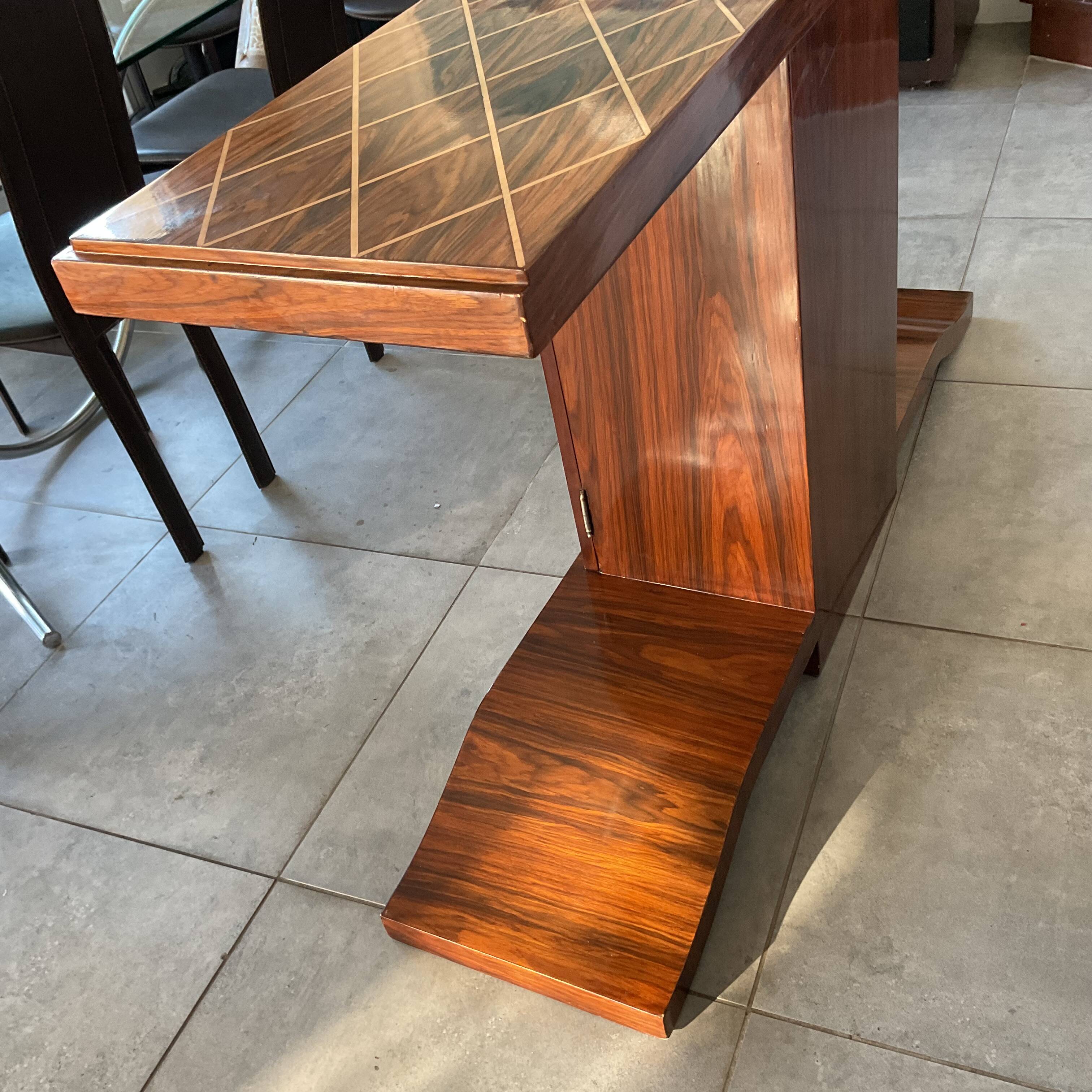 Art Deco console in excellent condition