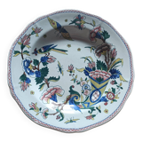 Earthenware plate with cornucopia decoration