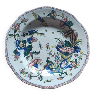 Earthenware plate with cornucopia decor