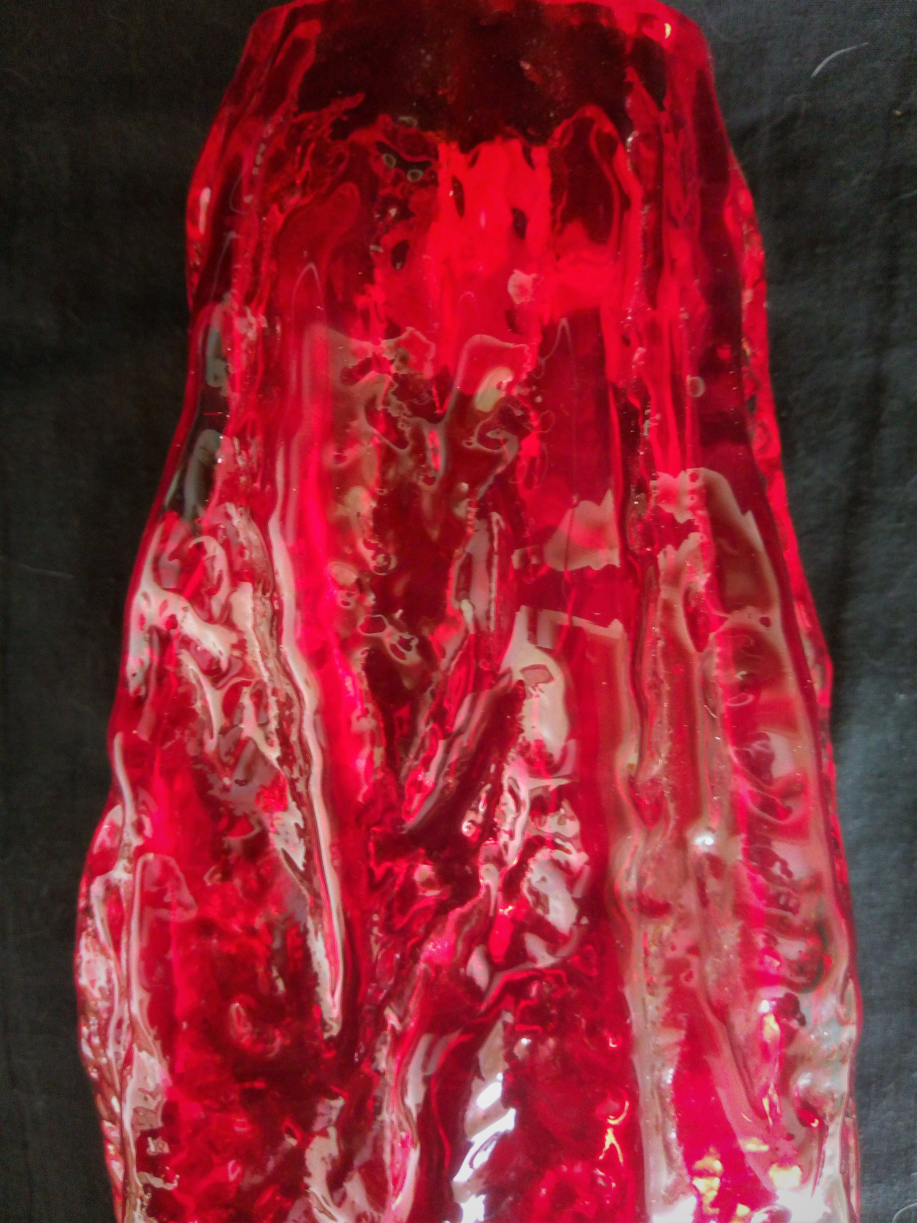 Mouth-blown rock crystal vase, red, Glassworks Ingrid, Germany
