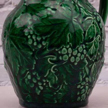 Vintage Wedgwood pitcher in green majolica - Vine and grape.