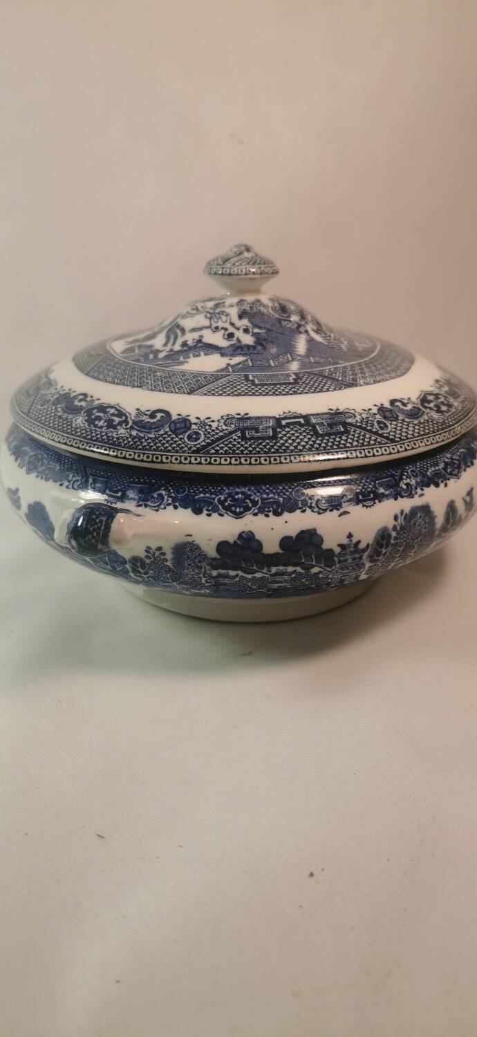 Old WILLOW BLAIRS vegetable tureen Made in England